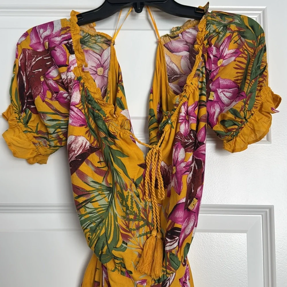 Fashion Nova Yellow Floral Jumpsuit with V-Neck and Wide-Leg Design - Picture 6 of 7